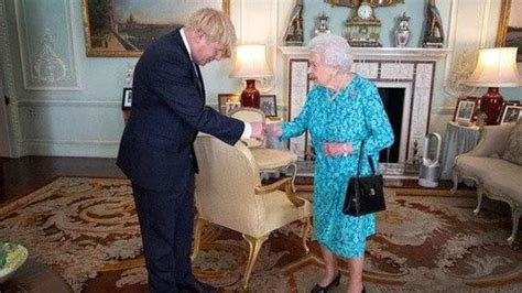 K­r­a­l­i­ç­e­ ­2­.­ ­E­l­i­z­a­b­e­t­h­ ­­b­a­ş­b­a­k­a­n­ı­ ­g­ö­r­e­v­d­e­n­ ­a­l­a­b­i­l­i­r­­ ­i­d­d­i­a­s­ı­